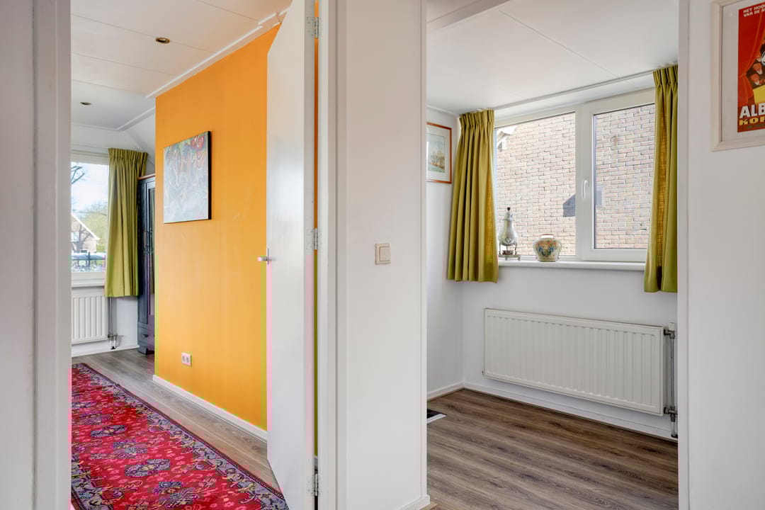 Photo 32 of Spoorstraat 9