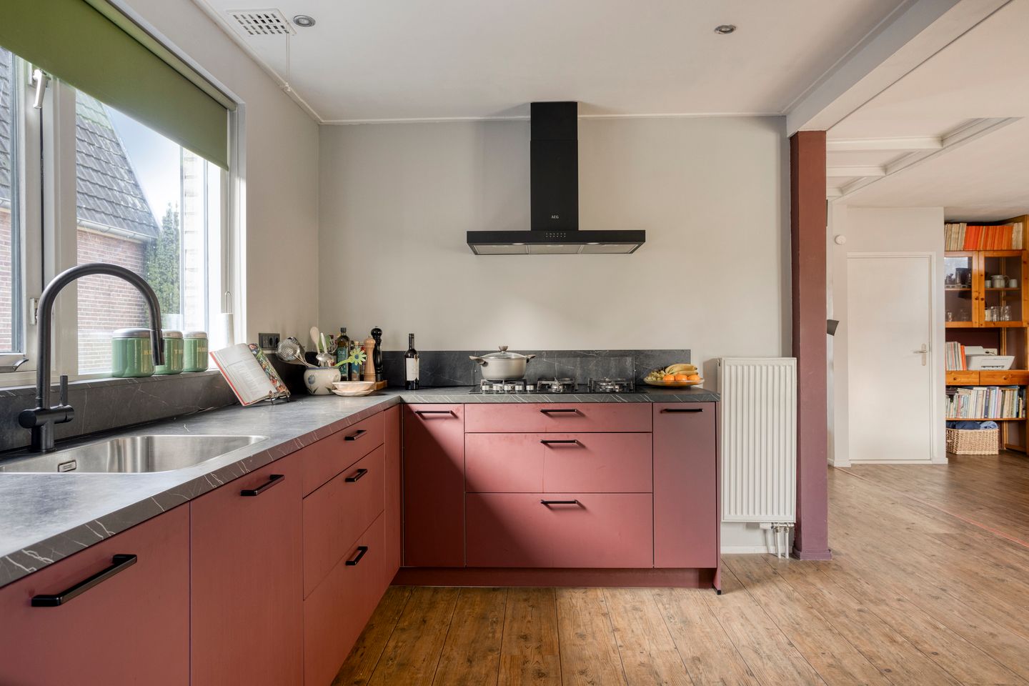 Photo 20 of Spoorstraat 9