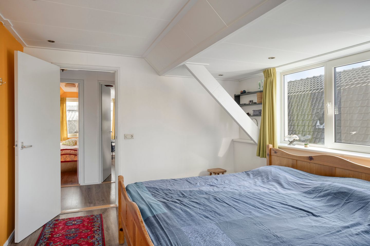 Photo 35 of Spoorstraat 9