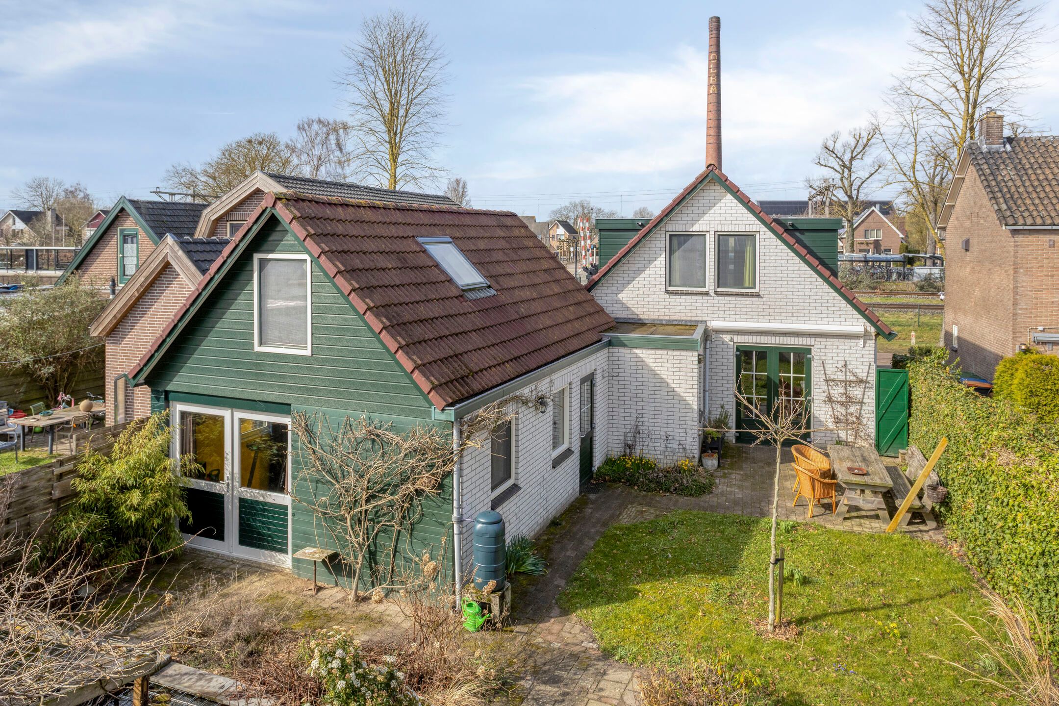 Photo 48 of Spoorstraat 9