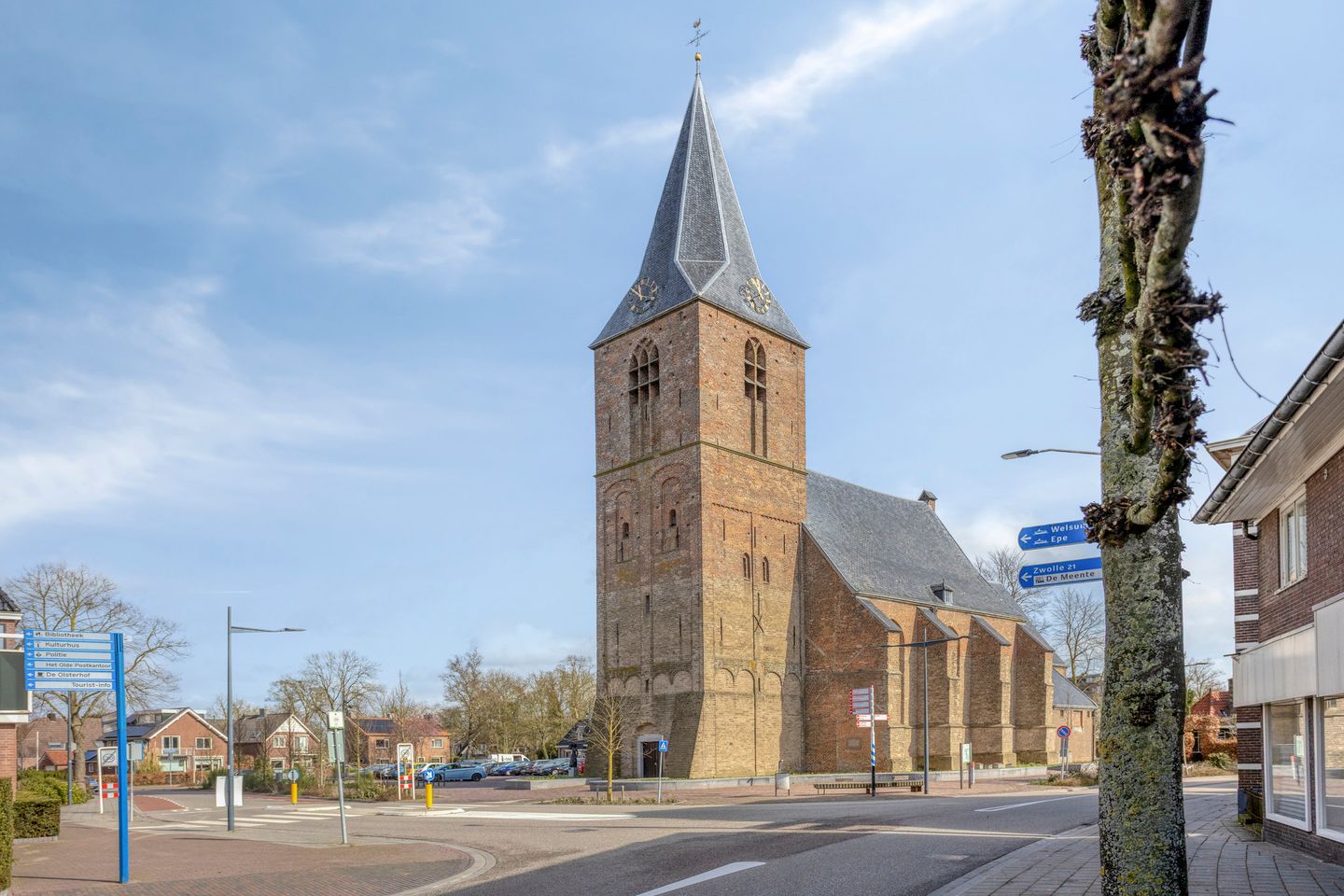 Photo 50 of Spoorstraat 9