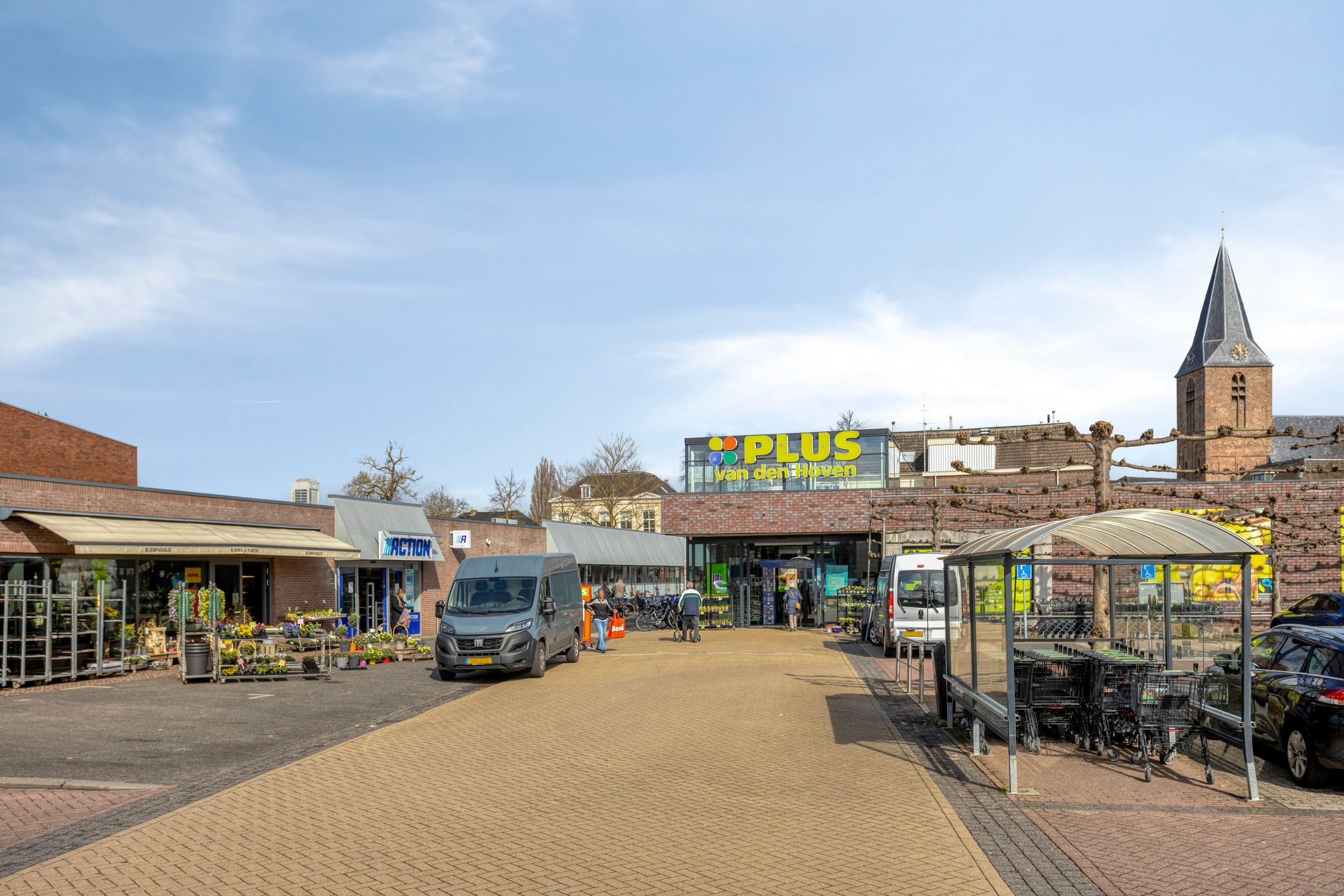 Photo 51 of Spoorstraat 9