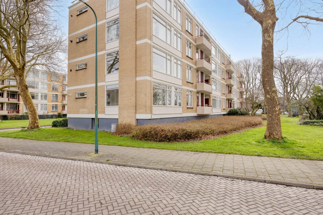 Photo 11 of M. Harpertszoon Tromplaan 156