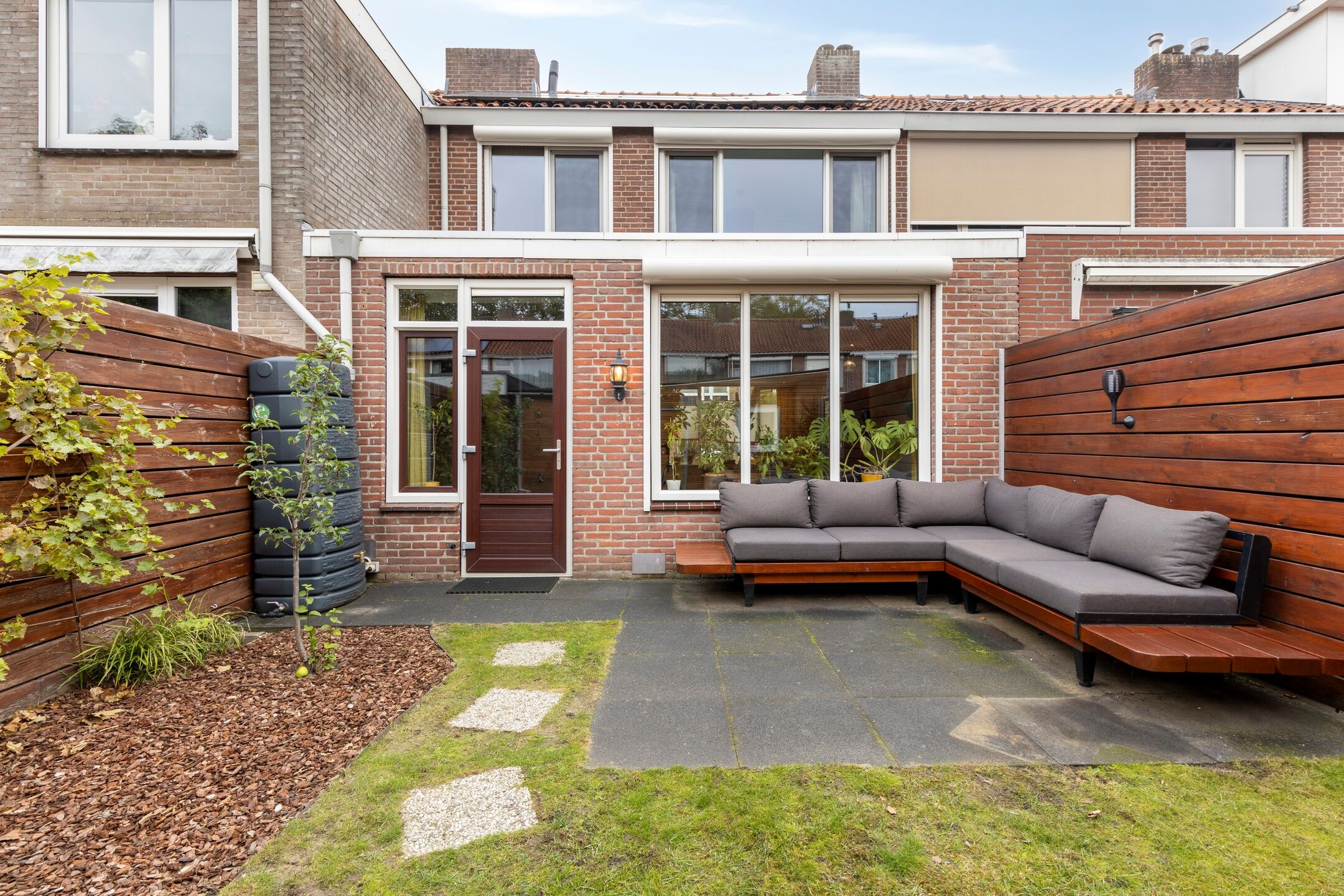 Move-in ready family home with solar panels and west-facing garden in Tilburg — 30