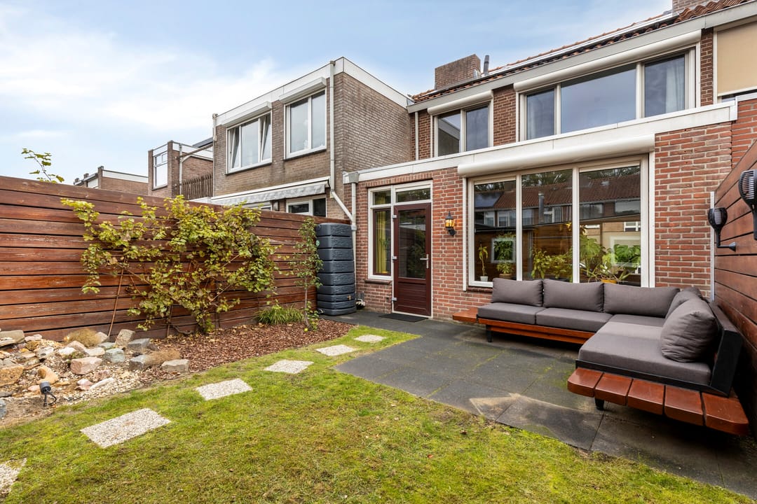 Move-in ready family home with solar panels and west-facing garden in Tilburg — 28