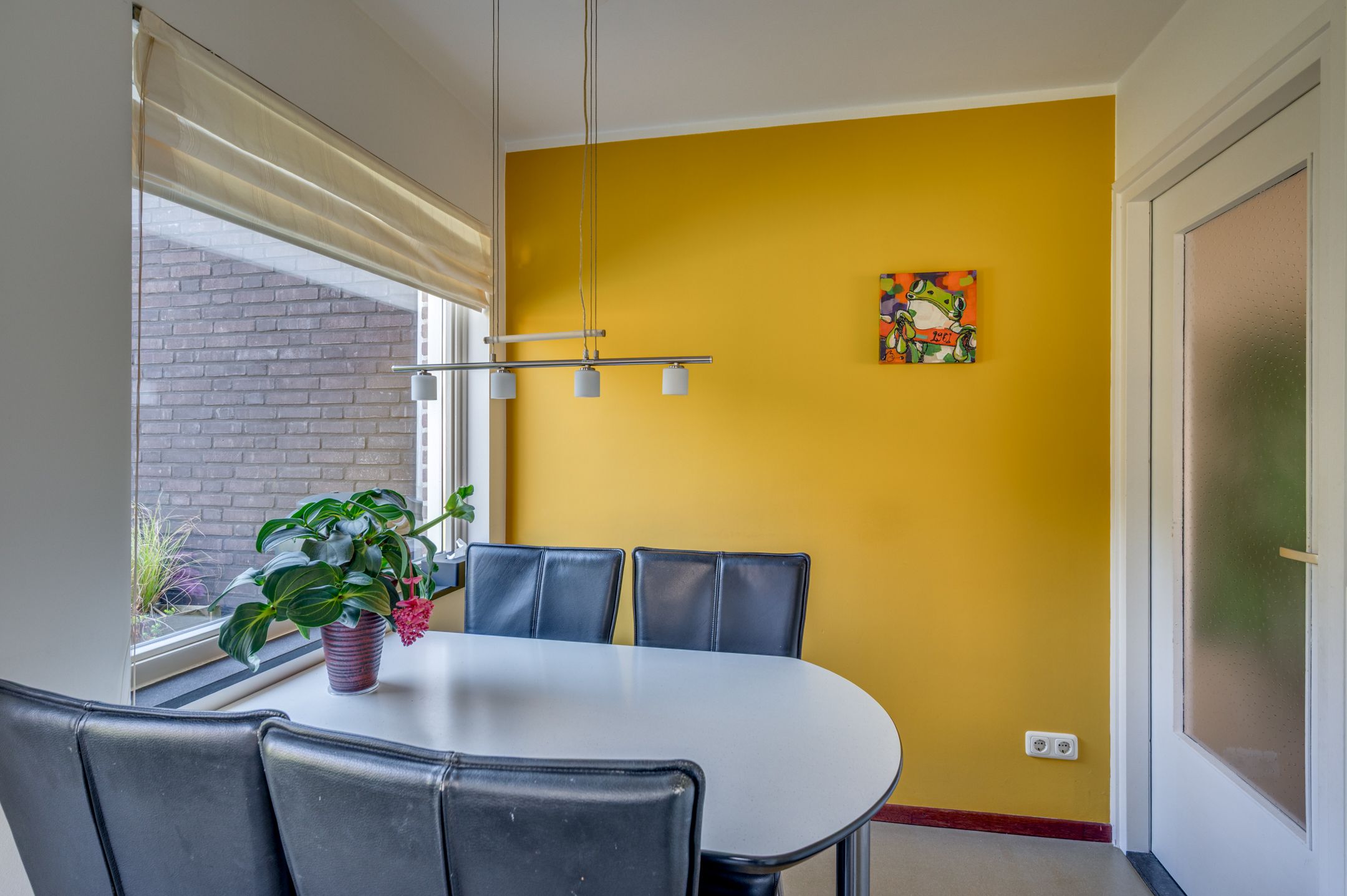 Spacious linked detached home with 4 bedrooms and large garden in Venlo 't Ven — 18