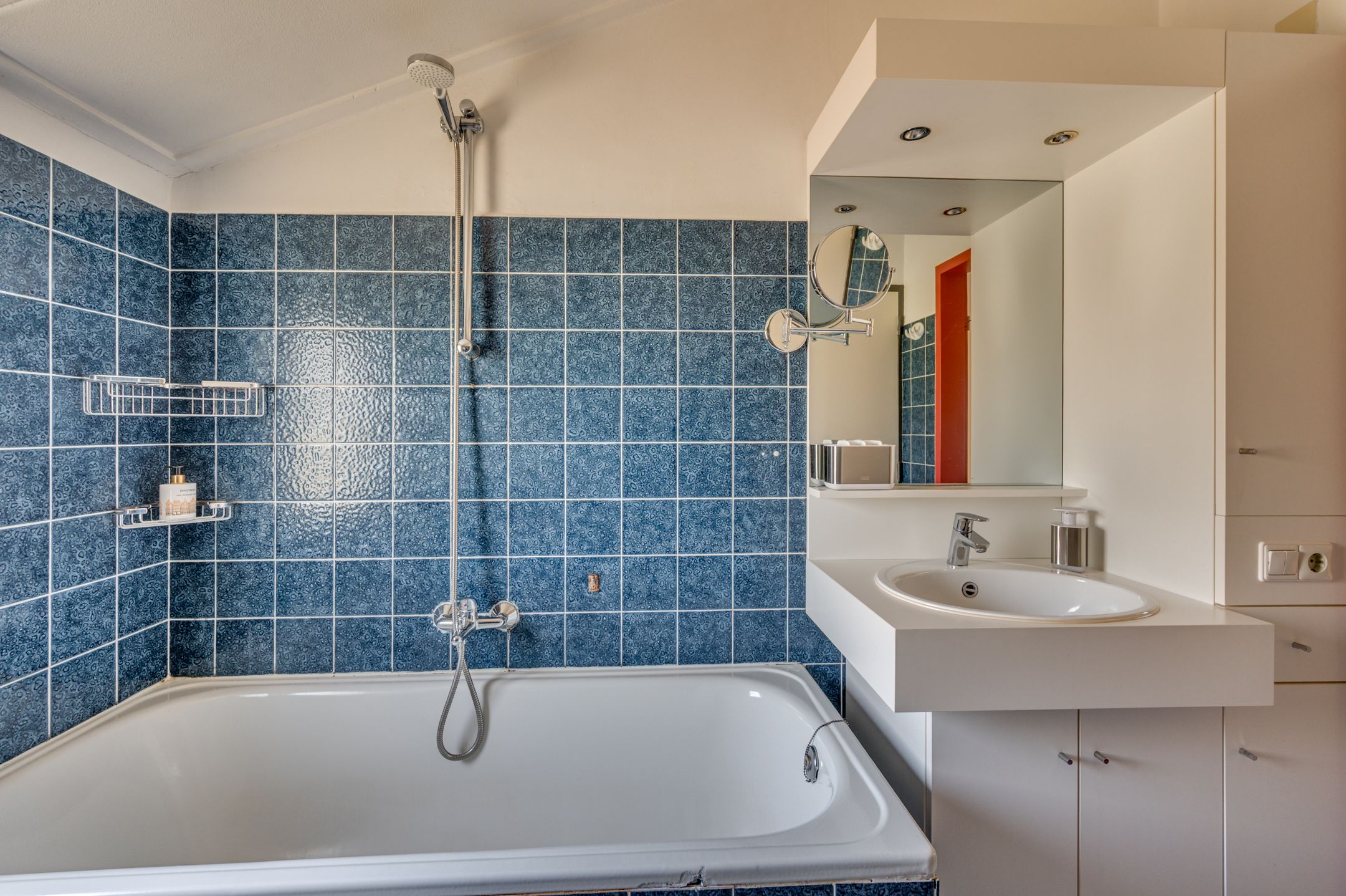 Spacious linked detached home with 4 bedrooms and large garden in Venlo 't Ven — 27
