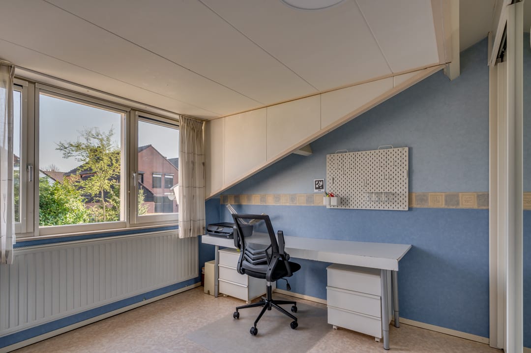 Spacious linked detached home with 4 bedrooms and large garden in Venlo 't Ven — 32