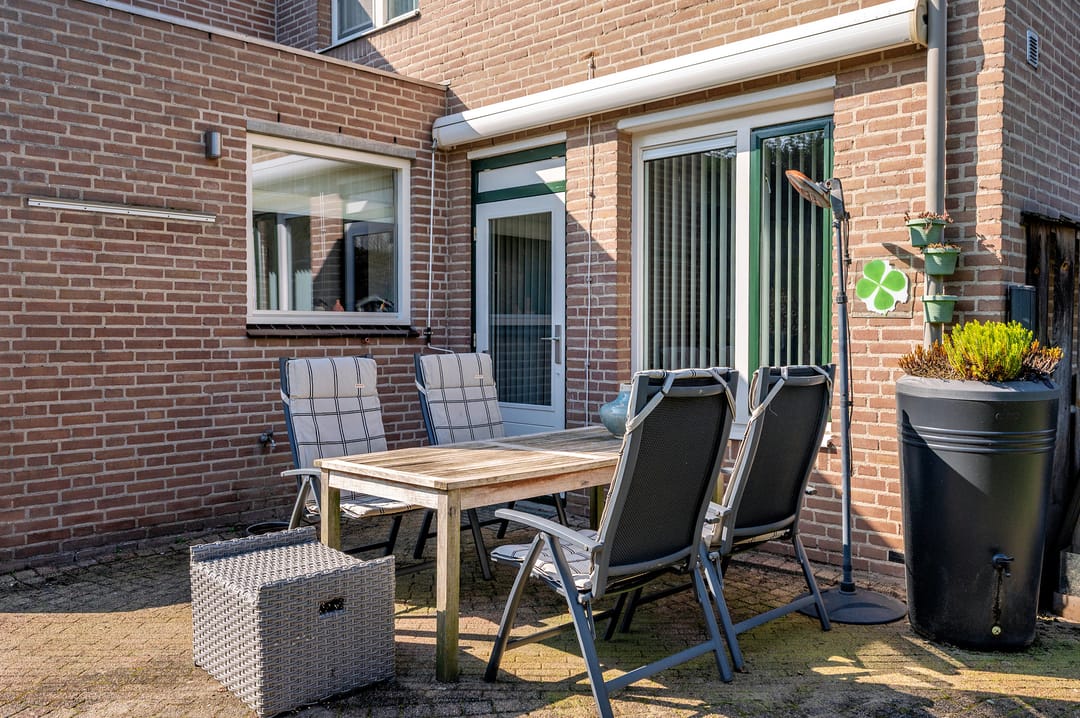 Spacious linked detached home with 4 bedrooms and large garden in Venlo 't Ven — 37