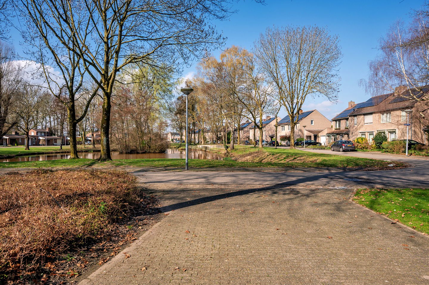 Spacious linked detached home with 4 bedrooms and large garden in Venlo 't Ven — 44