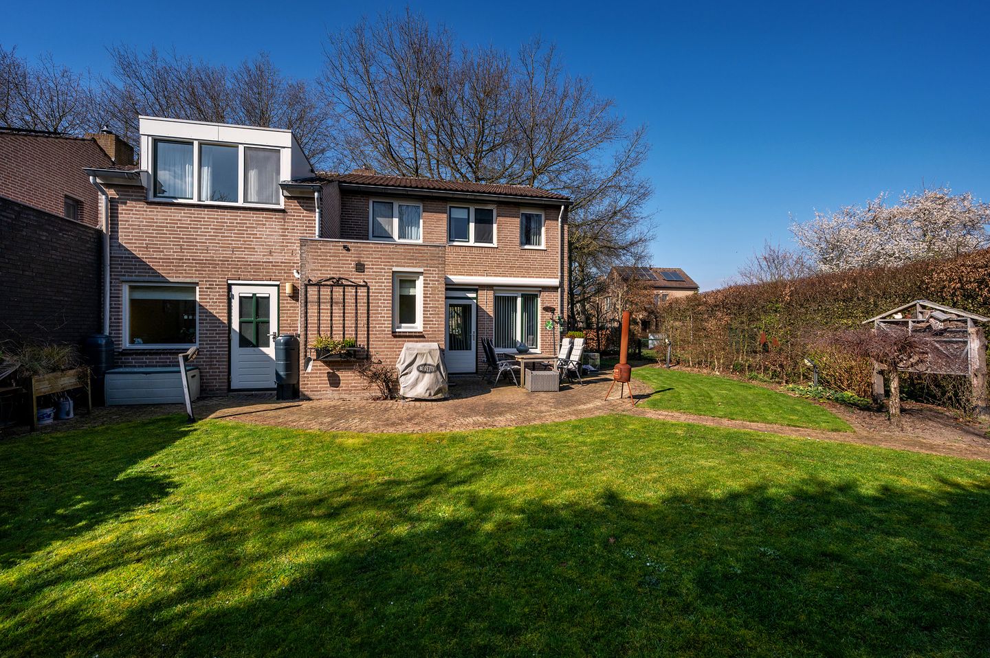 Spacious linked detached home with 4 bedrooms and large garden in Venlo 't Ven — 35