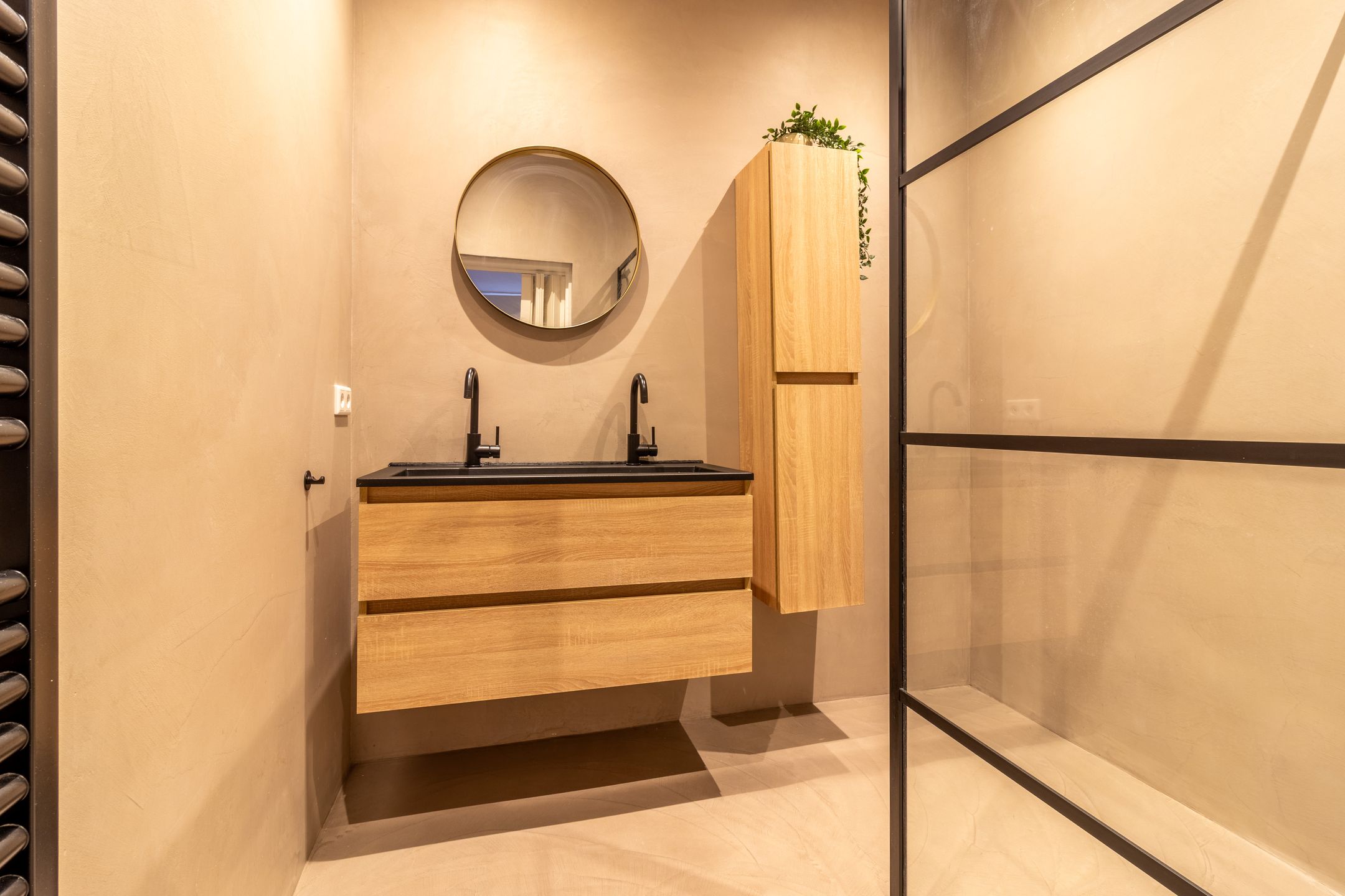 Photo 9 of Sint Rochusstraat 16