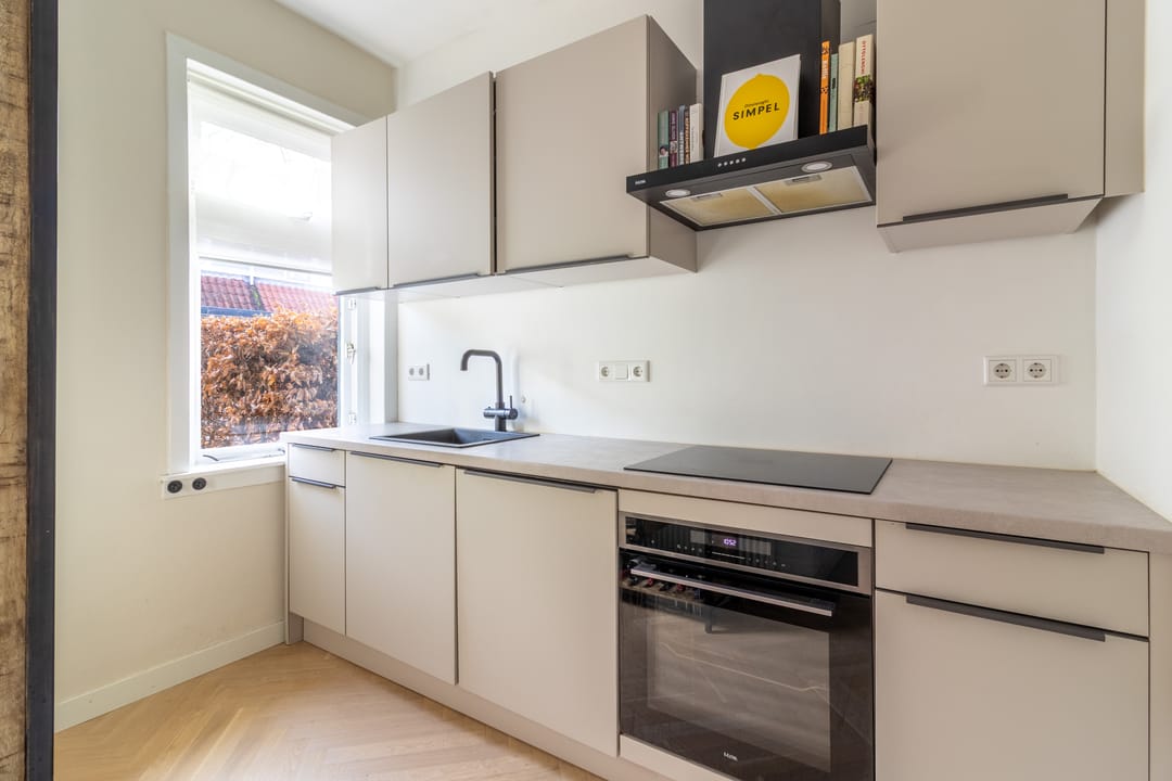 Photo 7 of Sint Rochusstraat 16