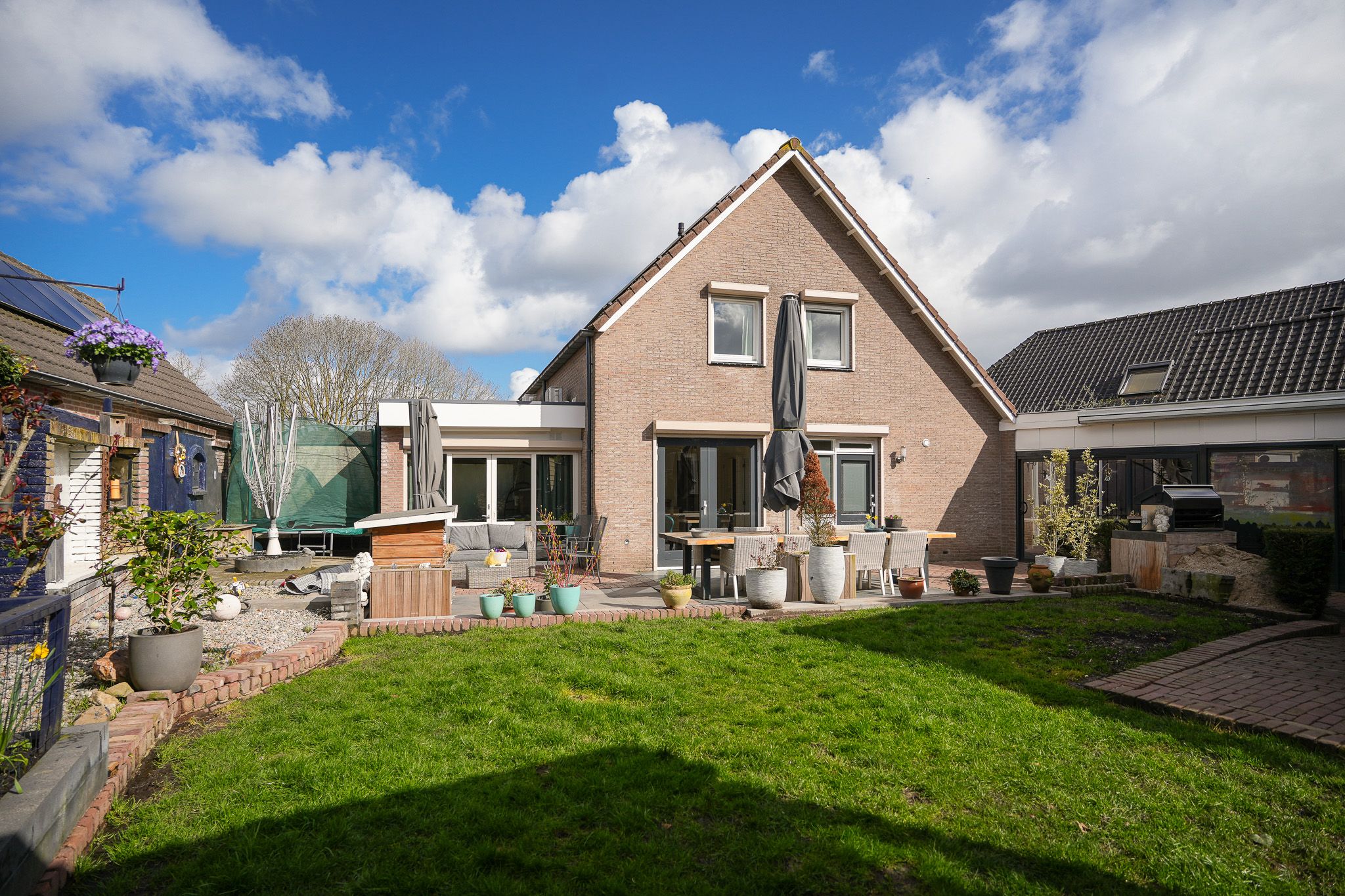 Spacious detached home with outbuilding and southwest facing garden in Maasbommel — 13