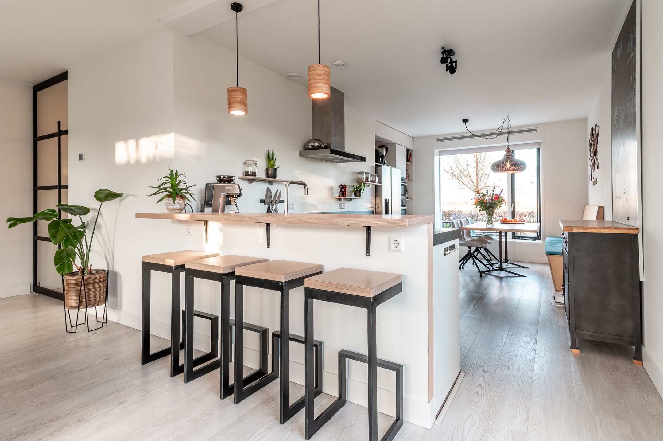 Foto 15 van Helmstok 33