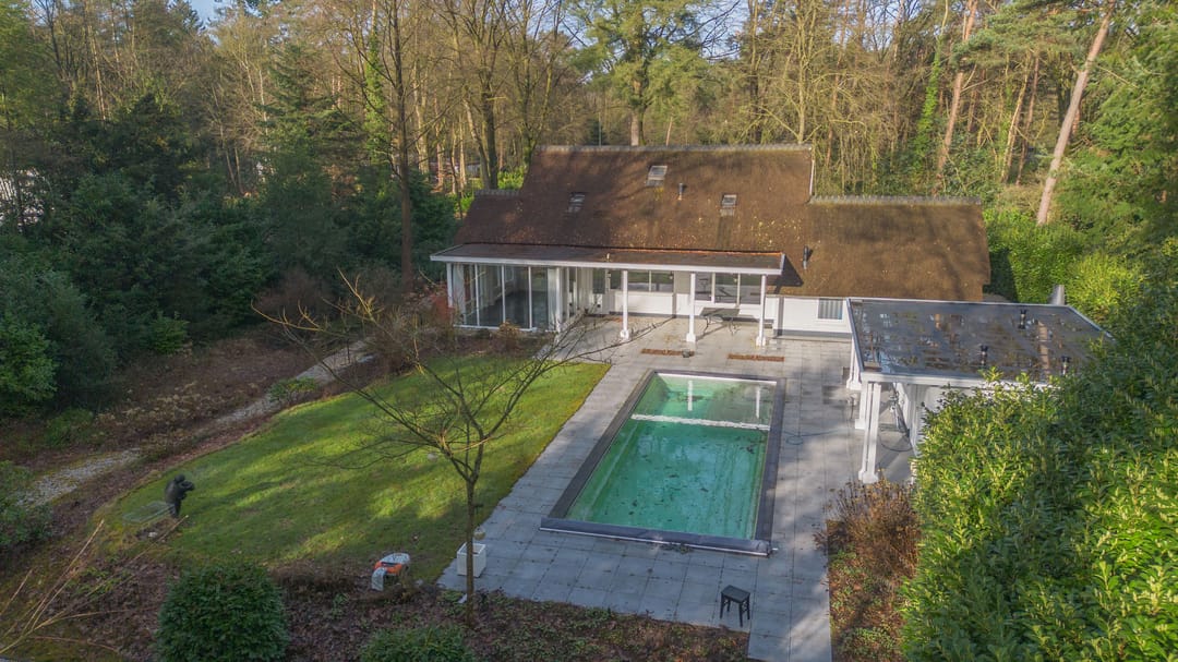 Spacious detached villa with heated swimming pool on large private plot in Heerde — 40