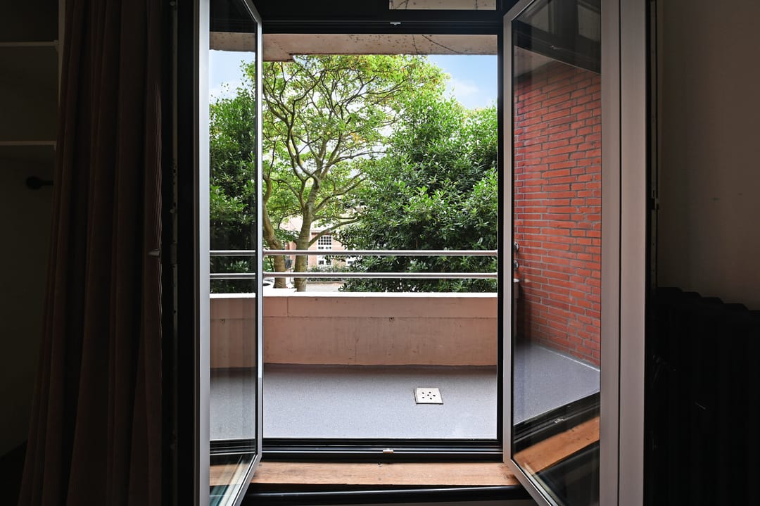 Stylish 3-Bedroom Apartment with Parking near Van Stolkpark — 19