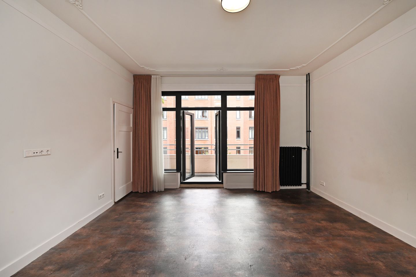 Stylish 3-Bedroom Apartment with Parking near Van Stolkpark — 31