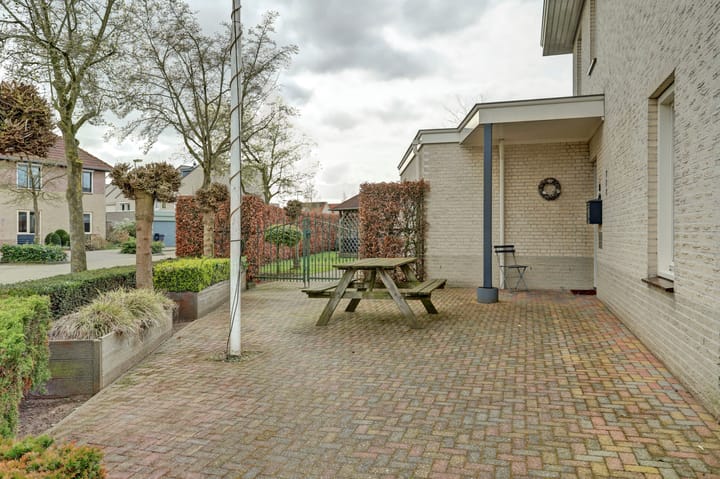 Photo 3 of Antoni Staringlaan 8