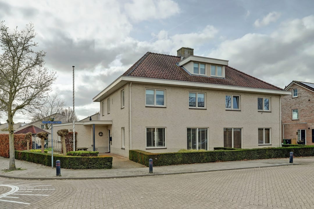 Photo 1 of Antoni Staringlaan 8