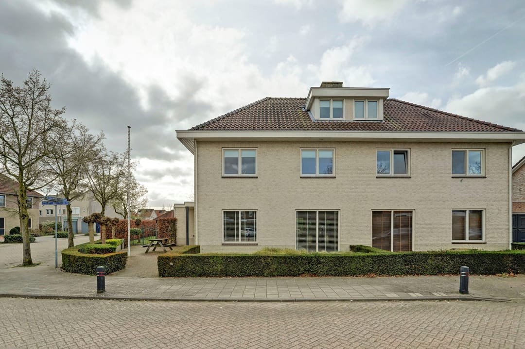 Photo 2 of Antoni Staringlaan 8