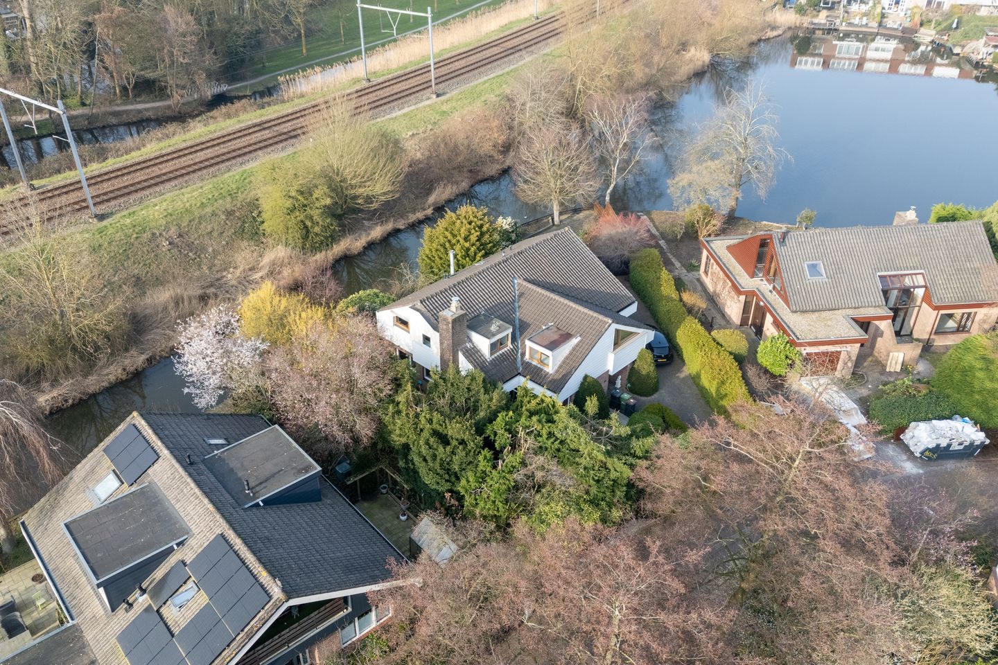 Photo 5 of Moerasvaren 54