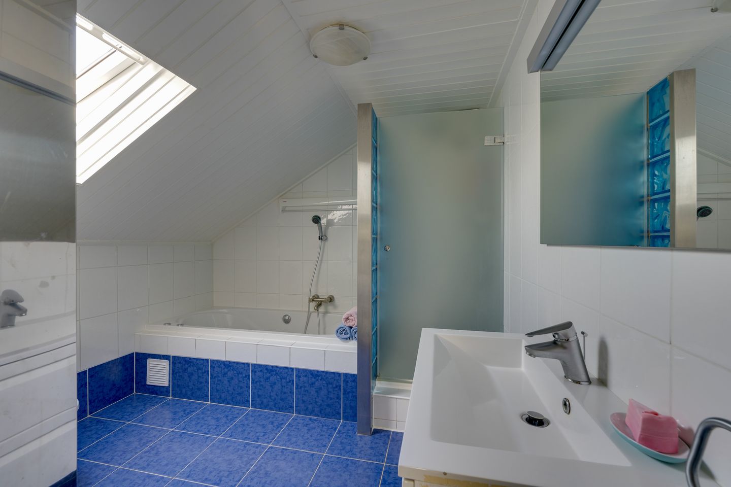 Photo 64 of Moerasvaren 54