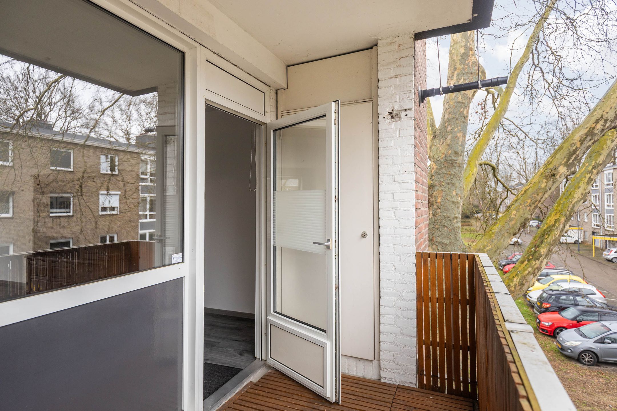 Spacious corner apartment with two balconies near Sittard city center — 14