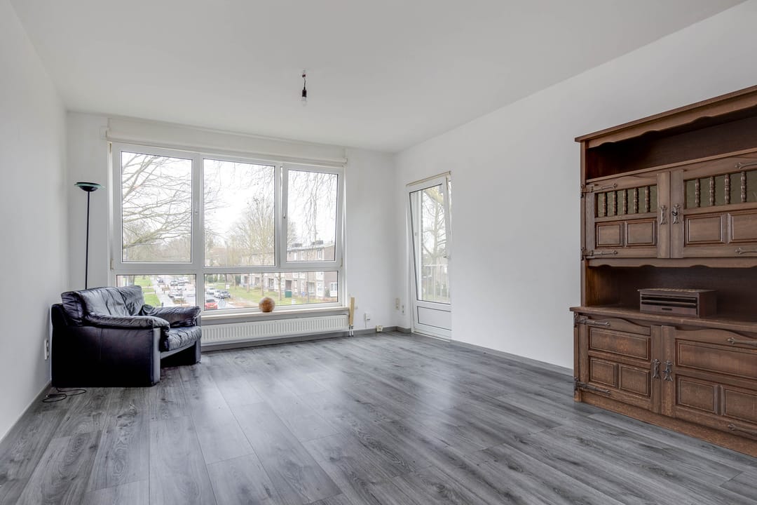 Spacious corner apartment with two balconies near Sittard city center — 16