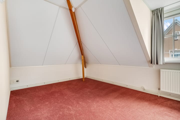 Vrijstaande woning te koop: Apeldoornsestraat 24, Voorthuizen