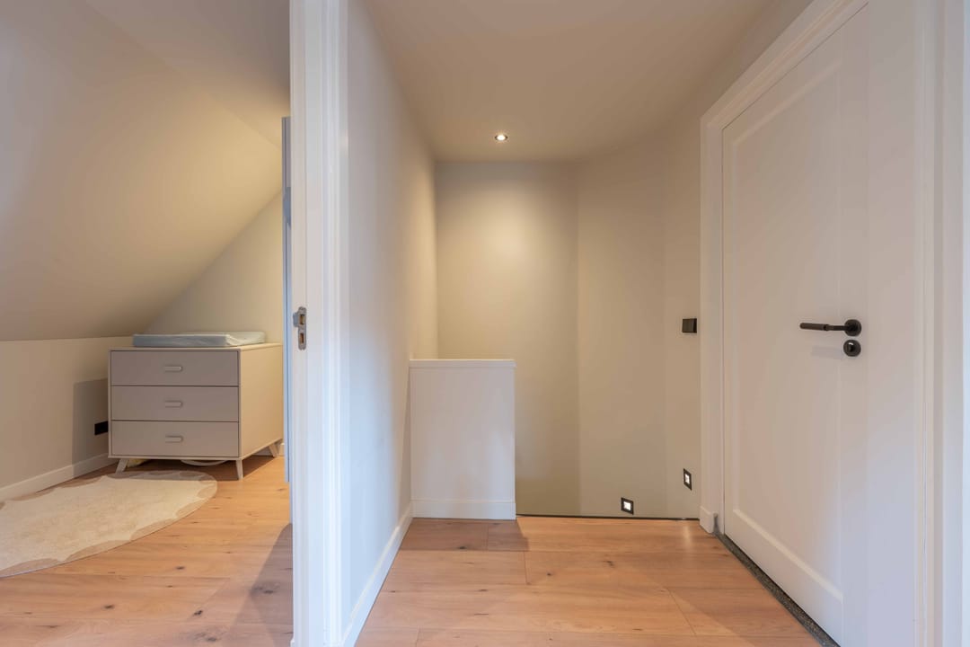 Modern living with character in Valkenburg (ZH) — 28