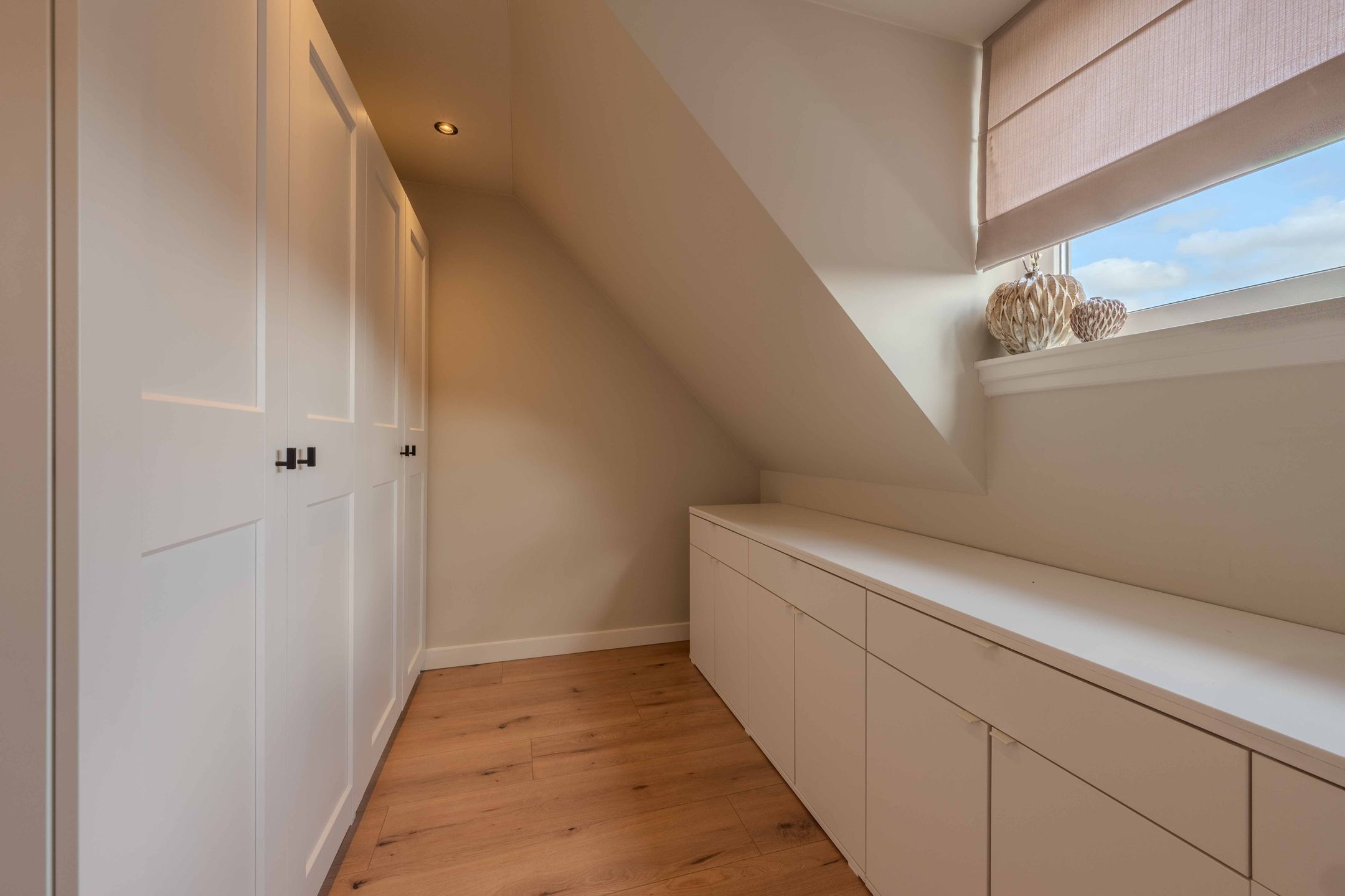 Modern living with character in Valkenburg (ZH) — 35