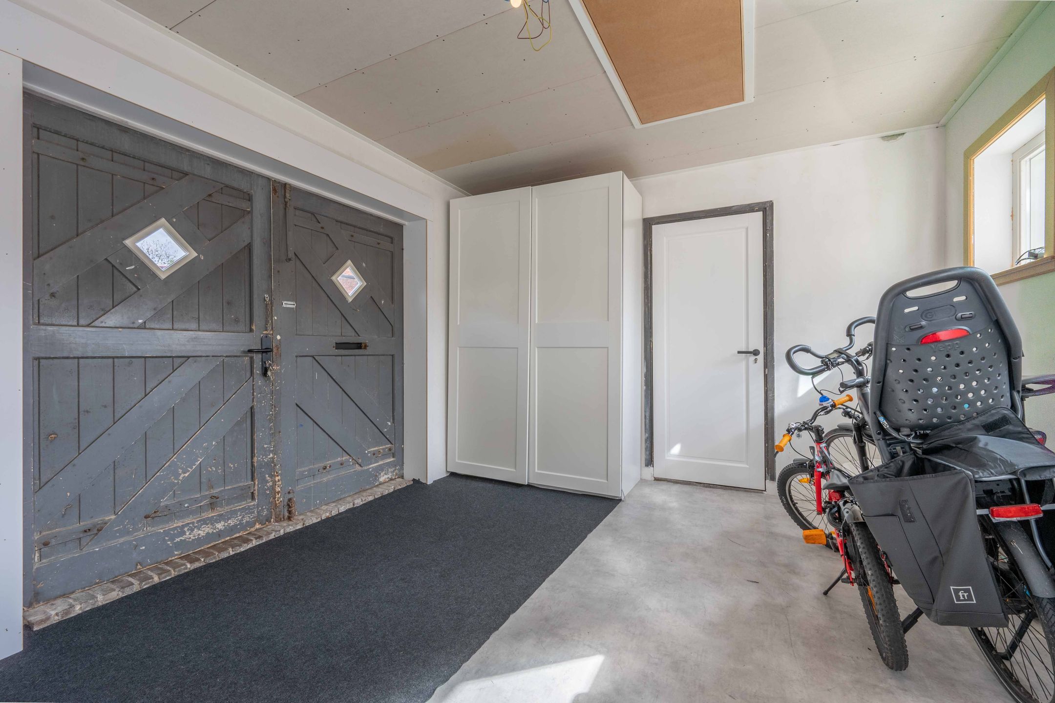Modern living with character in Valkenburg (ZH) — 44