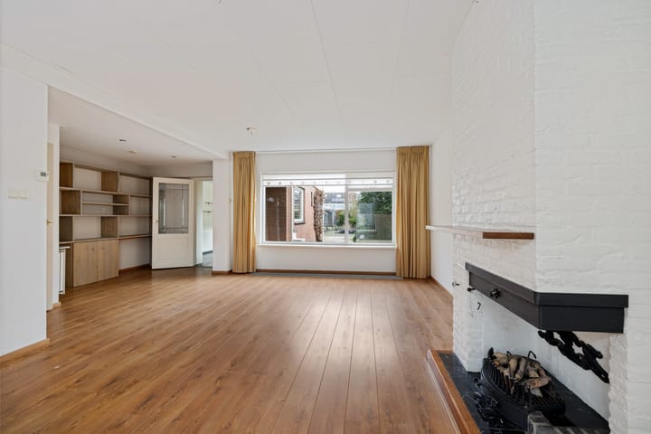 Tussenwoning te koop: Molenweg 35, Nieuwehorne