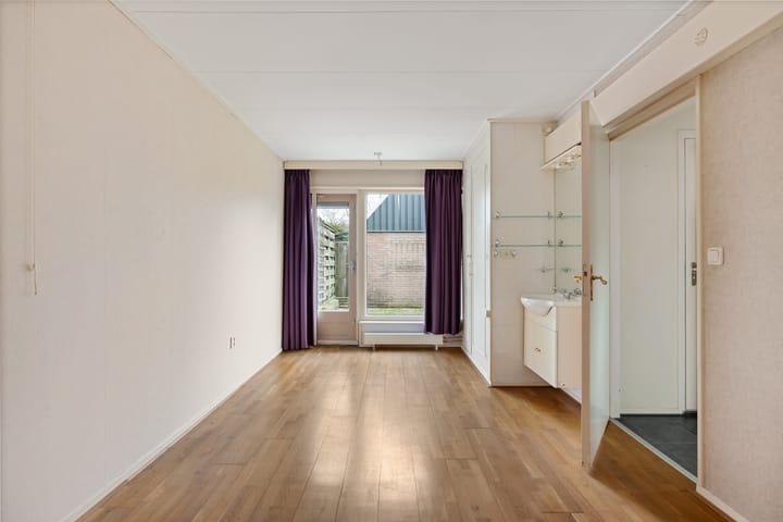 Tussenwoning te koop: Molenweg 35, Nieuwehorne