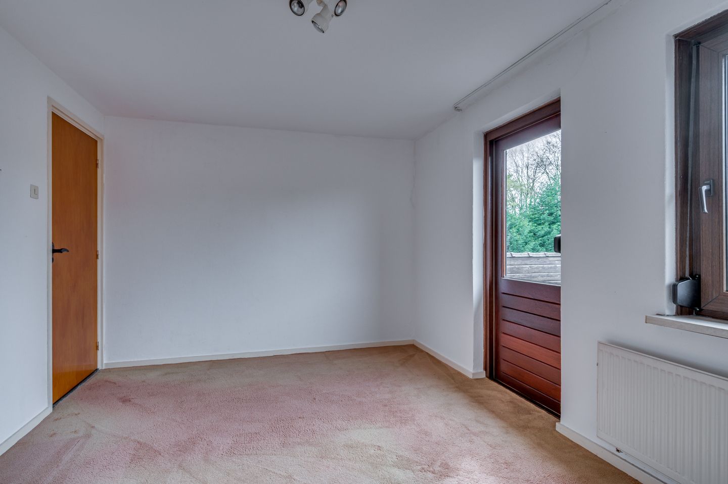 Spacious detached villa with large garden in Meuleveld — 25