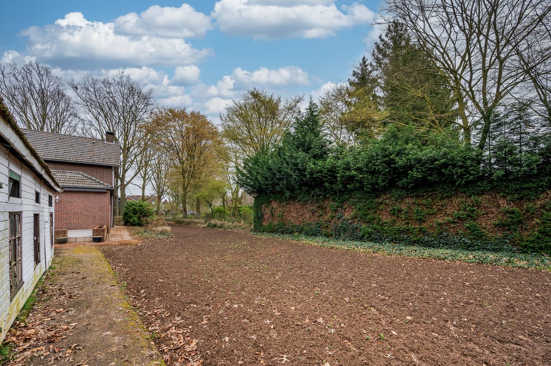 Spacious detached villa with large garden in Meuleveld — 43