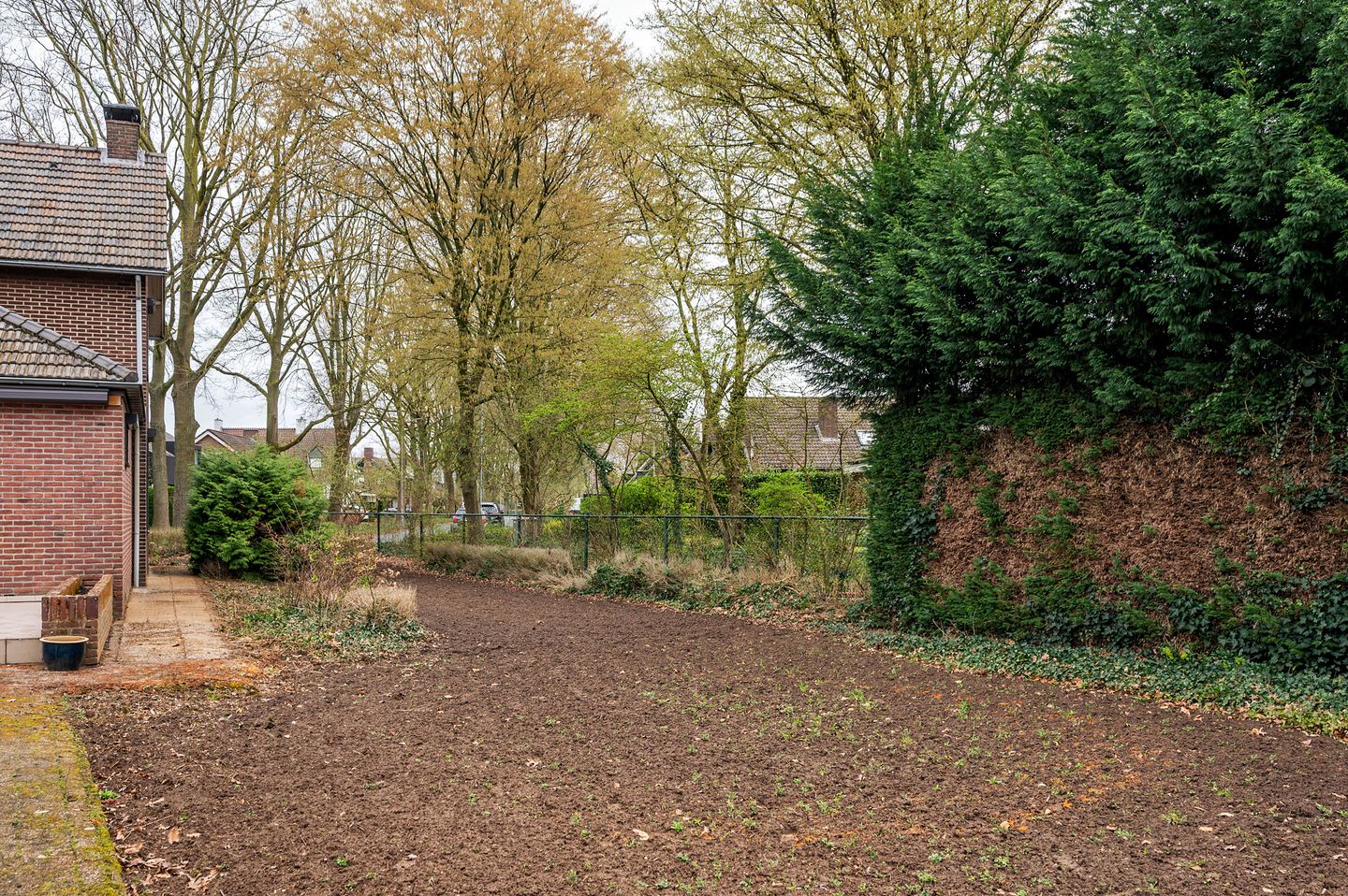 Spacious detached villa with large garden in Meuleveld — 44