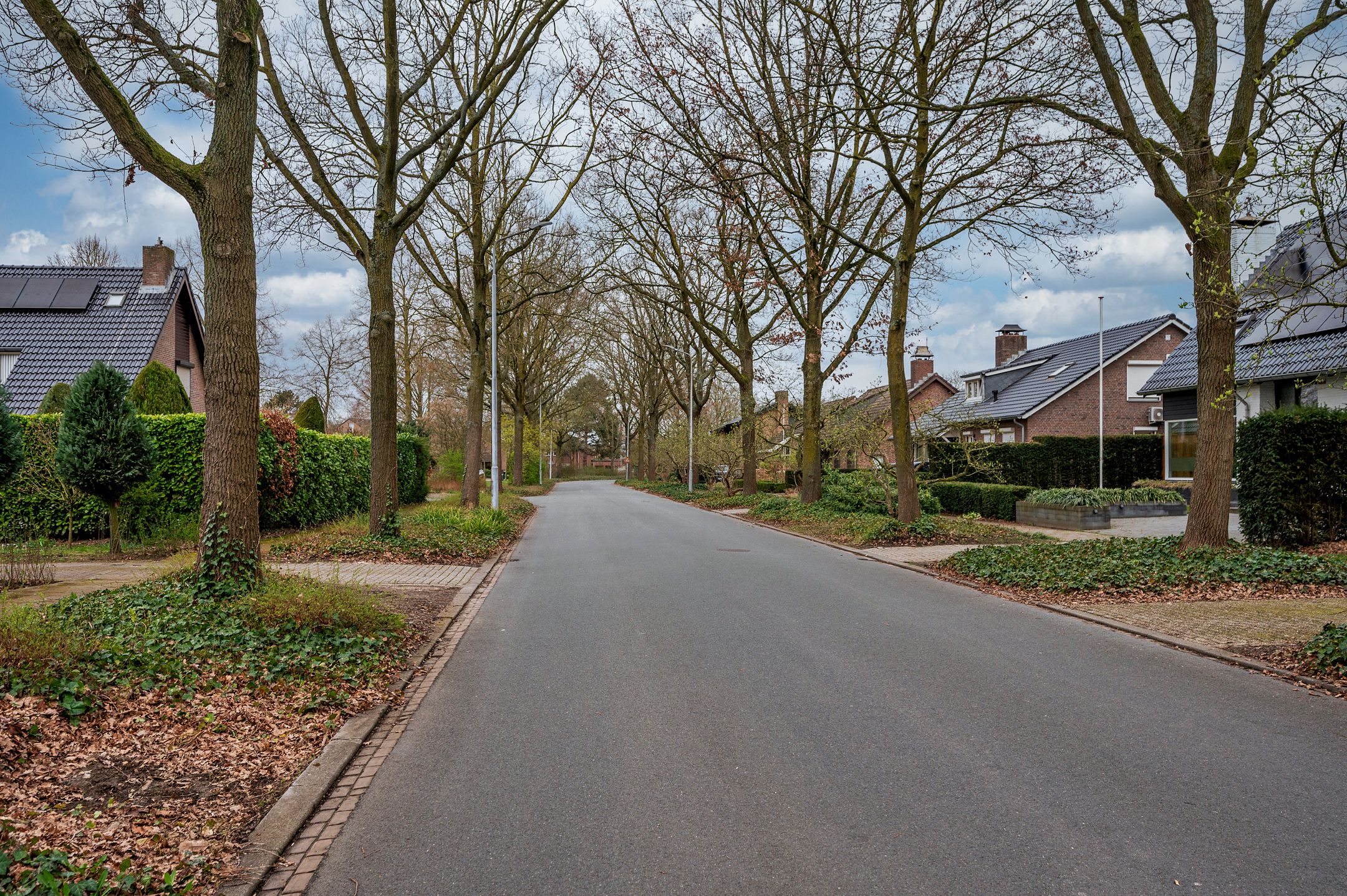 Spacious detached villa with large garden in Meuleveld — 48