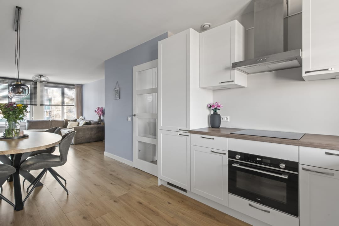 Luxurious Renovated Apartment in Nieuwegein Schansen with Lift — 12