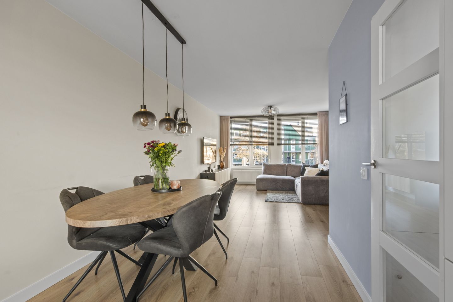 Luxurious Renovated Apartment in Nieuwegein Schansen with Lift — 13