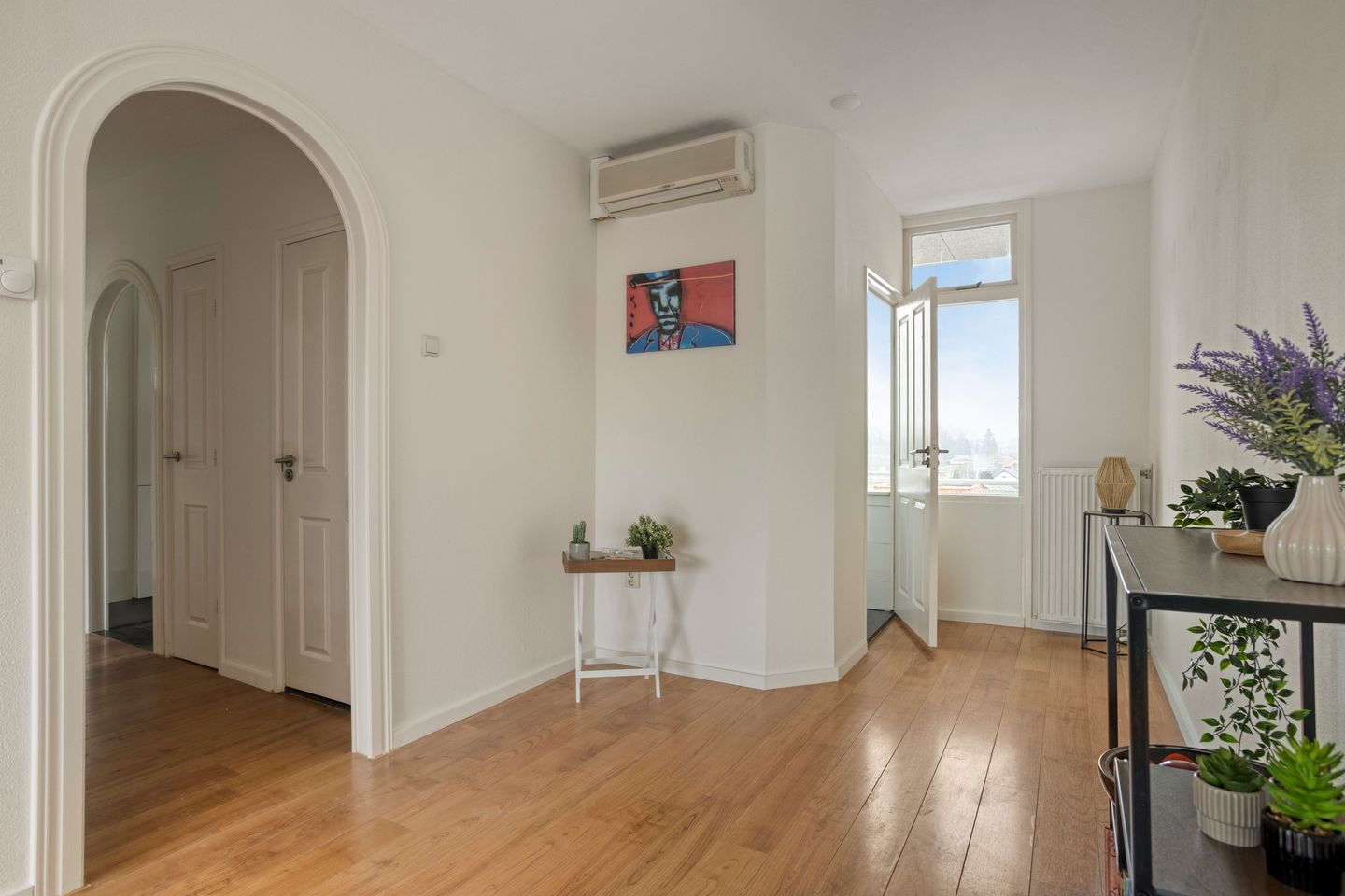 Charming 3-Room Apartment with 2 Balconies in Hengelo Noord — 26