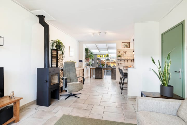 Tussenwoning te koop: Herman Heijermansstraat 10, Vleuten