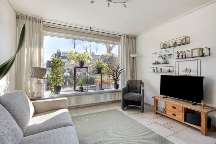 Tussenwoning te koop: Herman Heijermansstraat 10, Vleuten