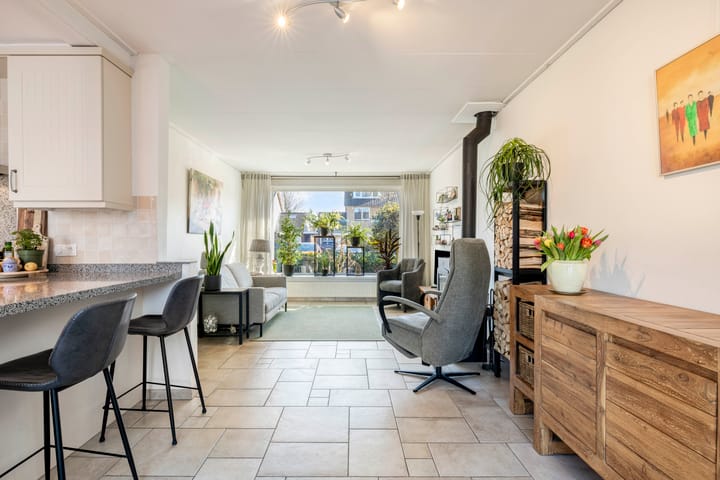 Tussenwoning te koop: Herman Heijermansstraat 10, Vleuten