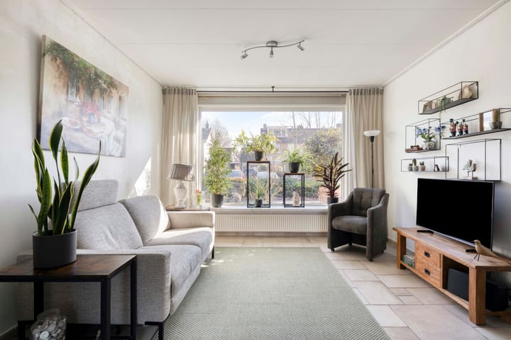 Tussenwoning te koop: Herman Heijermansstraat 10, Vleuten