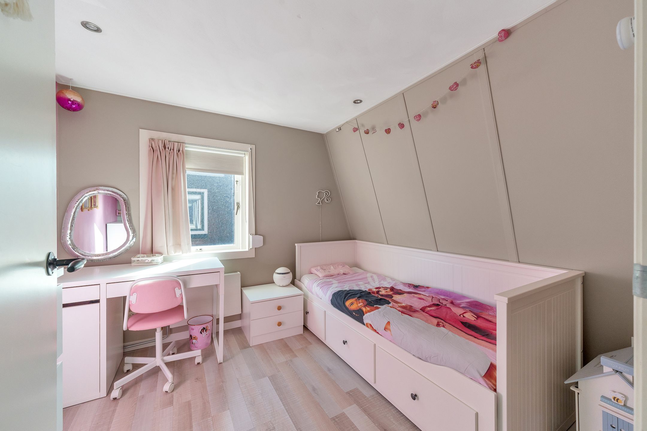 Photo 18 of Dillenburgstraat 15