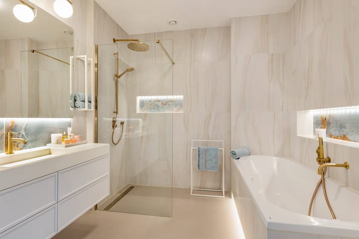 Foto 3 van Versailles 37