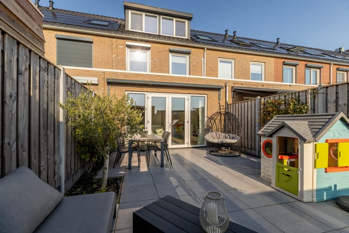 Foto 4 van Versailles 37