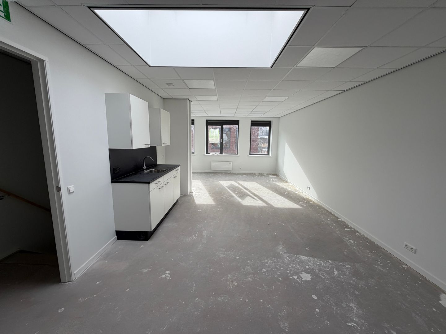 View photo 5 of Boeingavenue 303-N